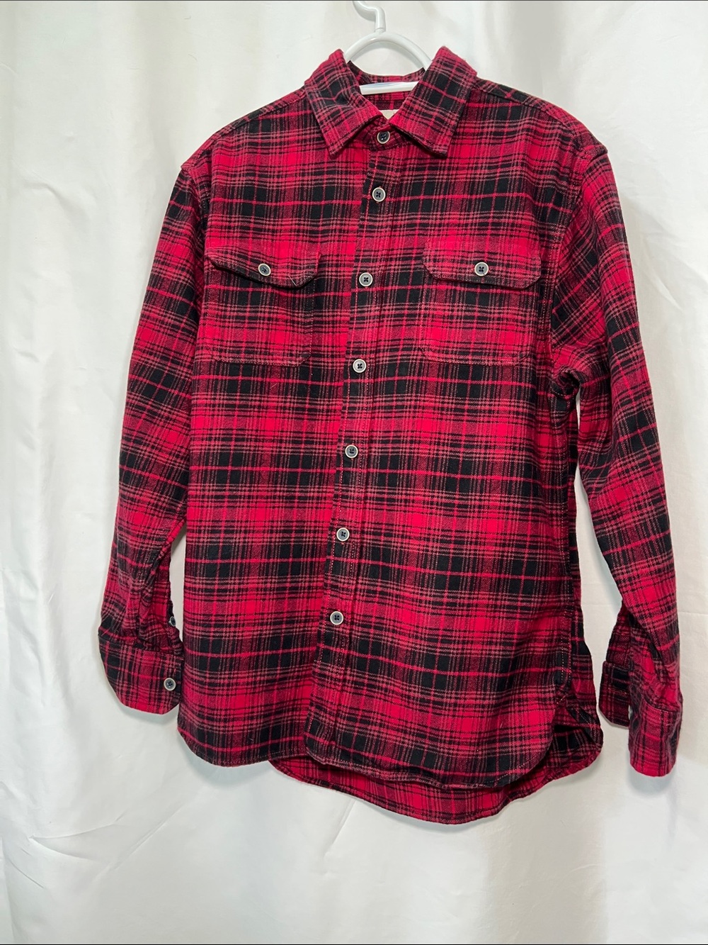 Jachs Men's Buffalo Red & Black Plaid Button-Up Flannel Medium